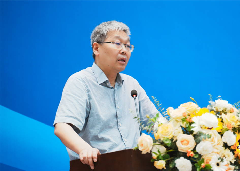 聚集中医药新质生产力：学校与省药品监督管理局合作签约仪式举行(图1)